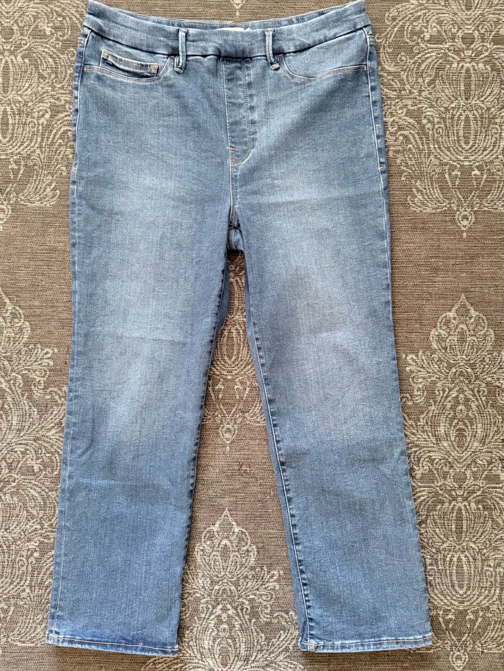 Good American Straight Leg Pull On Jeans in Light Blue Wash
